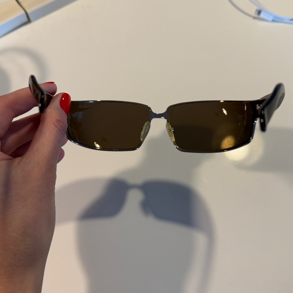 Men’s Prada Vintage Sunglasses - Picture 5 of 7